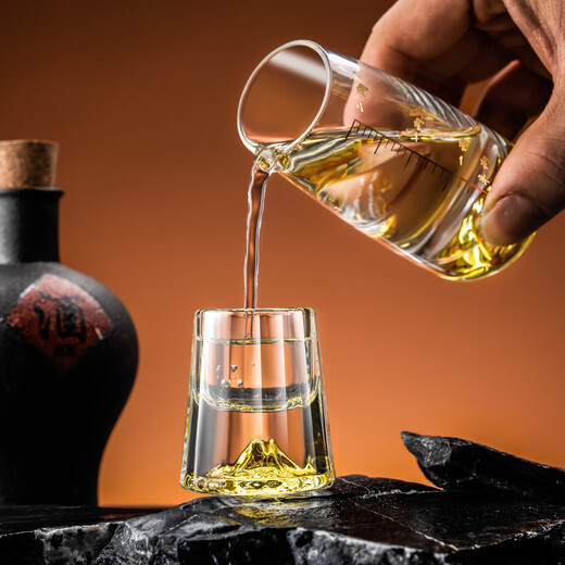 Flower Language Four Seasons Light Luxury White Wine Cup Wine Divider Household Set High-end Wine Set Commercial One-cup Small Bullet Cup Glass with Scale Diamond Face Jiangshan Cup 2 pieces + Wine Divider 100ml 1 piece