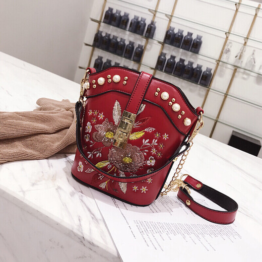 Mini bag for women 2019 new Korean style trendy women's bag embroidered mobile phone bag chain bag versatile girl crossbody bag-customized red Mini bag for women 2019 new Korean style trendy women's bag embroidered mobile phone bag chain bag versatile girl crossbody bag-customized red