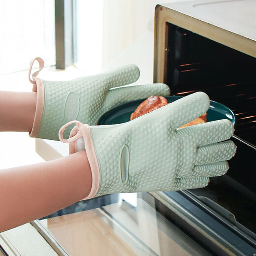 Home kitchen silicone anti-scalding thickened heat insulation gloves baking tray high temperature oven microwave oven special gloves spruce green five-finger large one