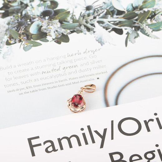 Laomiao 18K gold garnet pendant, colorful pendant for women, Chinese Valentine's Day gift for girlfriend (not including necklace), total weight is about 1.05g