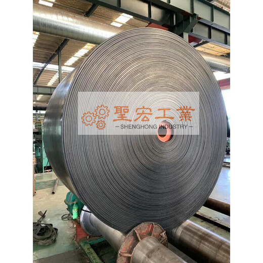 Rubber conveyor belt convex herringbone pattern anti-slip belt nylon conveyor belt wear-resistant sand and stone lifting belt black 6000mm