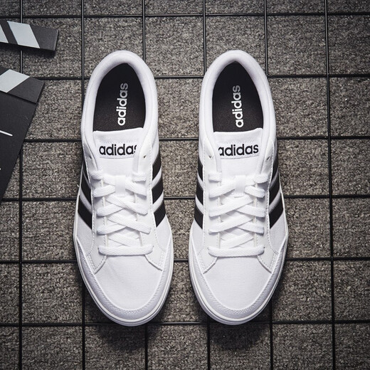 Adidas new men's shoes for men's shoes for summer comfortable and breathable campus sports shoes fashionable three-stripe shoes casual AW3889 classic three-stripe 41