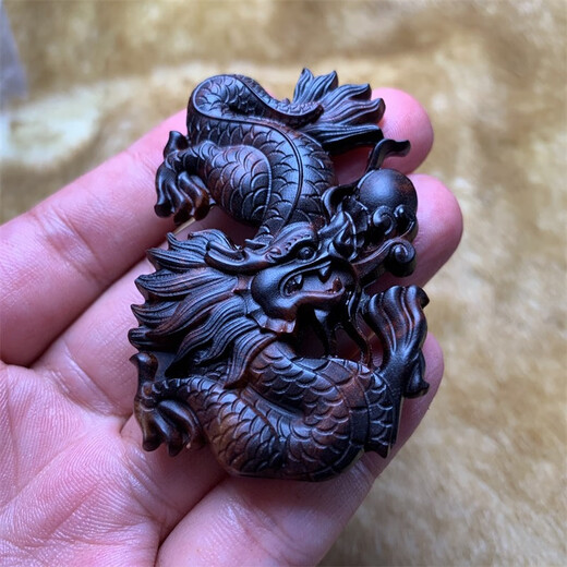 Xiaomu Yuansheng Hainan yellow rosewood flying dragon in the sky pendant animal zodiac pendant necklace dragon pendant car hanging piece