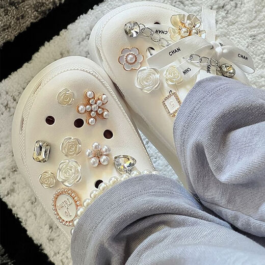 Adapté à Crocs Hole Chaussures Accessoires Crocs Small Style Fragrance Perle Chain Shoe Boucle Décoration ACCESSOIRES DIY PERLE FAIRY SOVE FLEUR FLORODE Tutoriel [1