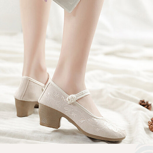 Yonghe Chun Fanghe alte Peking -Stoffschuhe Mode Frauenschuhe Ancient Style Sticked Schuhe Nationaler Stil Hanfu Schuhe Square Dance Cheongsam Frauen Single Schuhe Gentleman Style Beige 35 Standardnummer