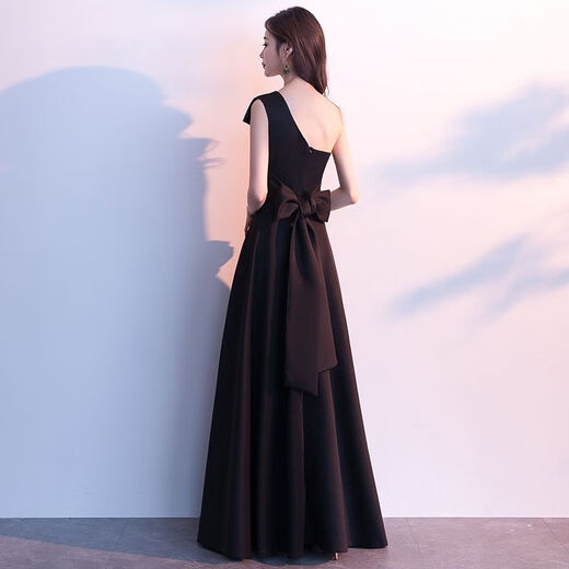 Hanyu evening dress for women 2024 new style can be worn at ordinary times black niche high-end banquet French sloping shoulder vocal music test performance black 2XL
