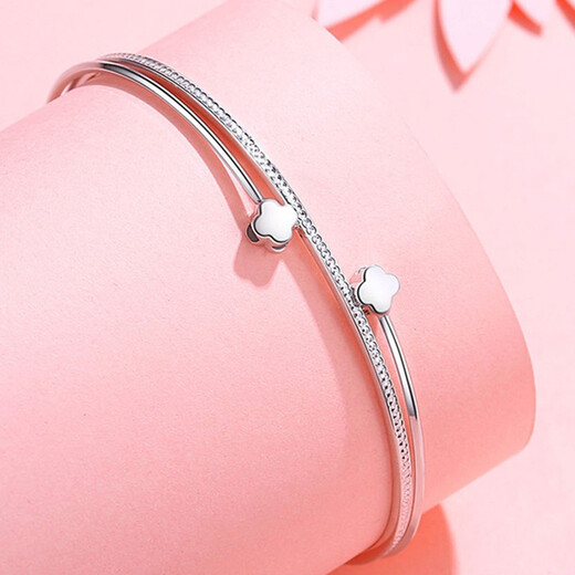 LAOLATU platinum bracelet for women pt950 platinum bracelet four-leaf clover simple Chinese Valentine's Day birthday gift for girlfriend and wife pure platinum four-leaf clover bracelet shipped 7-15