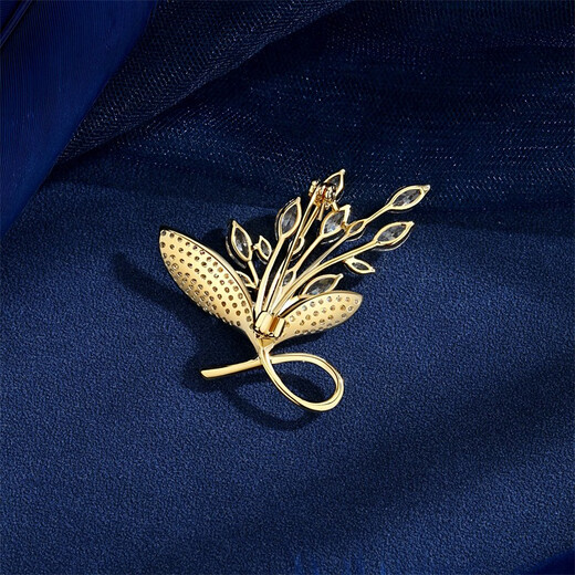 Marco Bizzarri high-end brand brooch, flower brooch, high-end feminine corsage for women, anti-exposure pin, suit accessories for women, Valentine's Day gift for girlfriend, wife's birthday gift