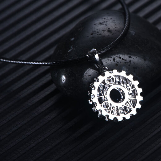 Pt.Charmpt950 Platinum Pendant Men's Platinum Gear Necklace Bracelet Pendant Single Pendant Pendant Delivery Leather Necklace Gift Out of stock, please contact customer service for customization 2g