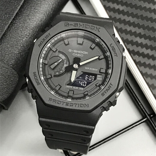 Casio (Casio) Octogonal Black Warrior GSHO Farmhouse Oak Carbon Fiber Watch GA21001A12110et GA-2100-4 [Rojo chino] 45 mm que contiene películas que contiene películas
