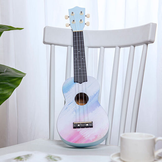 Hochwertige Ukulele-Anfänger, erwachsene weibliche und männliche Internet-Berühmtheit können kleine Gitarre 23-Zoll-Graffiti Purple Paket zwei spielen
