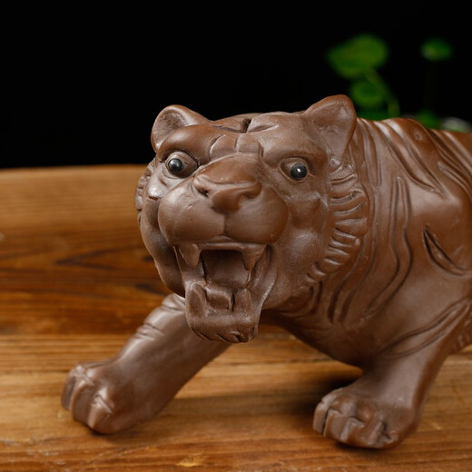 Yuxuan purple sand tea pet tiger ornaments swallowing mountains and rivers purple sand tiger roaring tea set accessories handmade can be raised fine raw mineral purple sand tiger