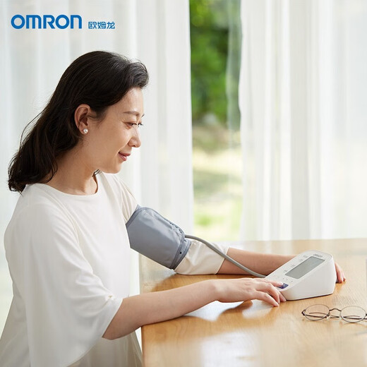 Omron Medical Grade Высокая точность Электронное монитор артериального давления, портативный дом с артериальным давлением дома, прибор для измерения артериального давления, монитор артериального давления + счетчик кислорода в крови U724J + HPO-100