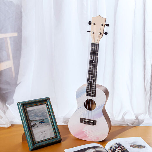 Hochwertige Ukulele-Anfänger, erwachsene weibliche und männliche Internet-Berühmtheit können kleine Gitarre 23-Zoll-Graffiti Purple Paket zwei spielen