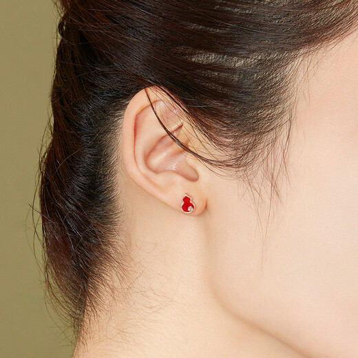 Lukfook Jewelry 18K Gold Lucky Gourd Carnelian Single Earring Stylish Women's Earring ENKTBE0007R Total Weight 0.58g Comes with Silicone Ear Plug