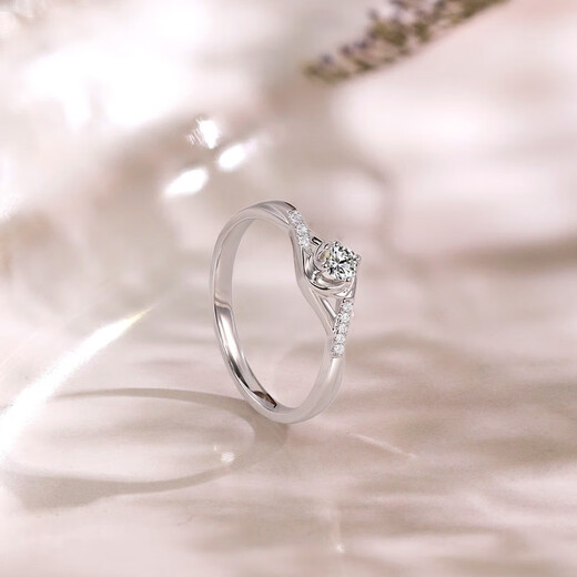 Saturday Fortune (ZLF) PT950 platinum diamond ring for women with four prongs and diamonds for proposal, engagement, and wedding diamond ring 10 points, size 10