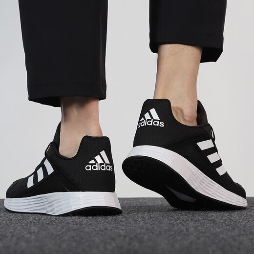 阿迪达斯 （adidas）男鞋2025夏季新款网面透气运动鞋轻便耐磨休闲鞋缓震跑步鞋 JQ9716黑色 42 (260mm)