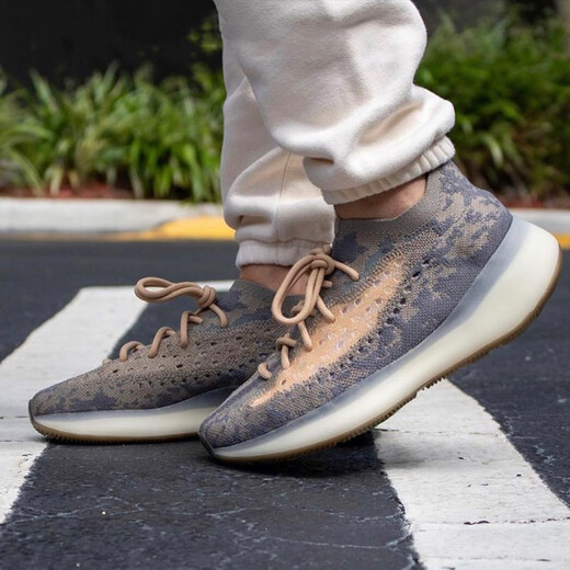 Adidas Chaussures pour hommes et femmes Yeezy Boost 380 Alien Alien Color Coconut Running Chaussures Casual FX9764 Brown Star 40.5