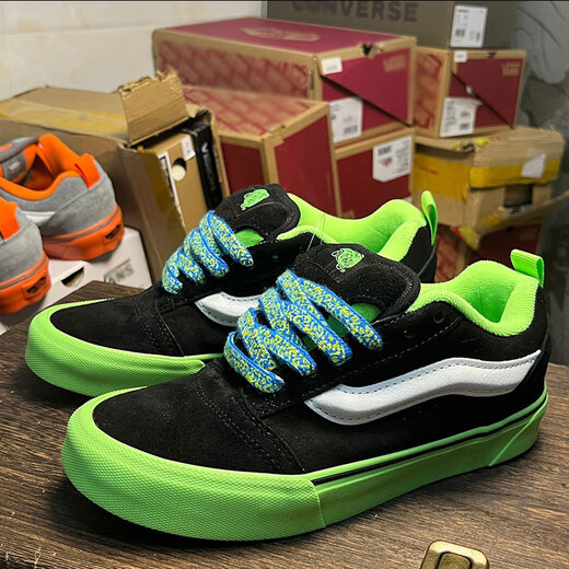 VANCELEY 2025 CHAUTS LURME LEXURIE LUXY PULODILE HONG KONG STREE