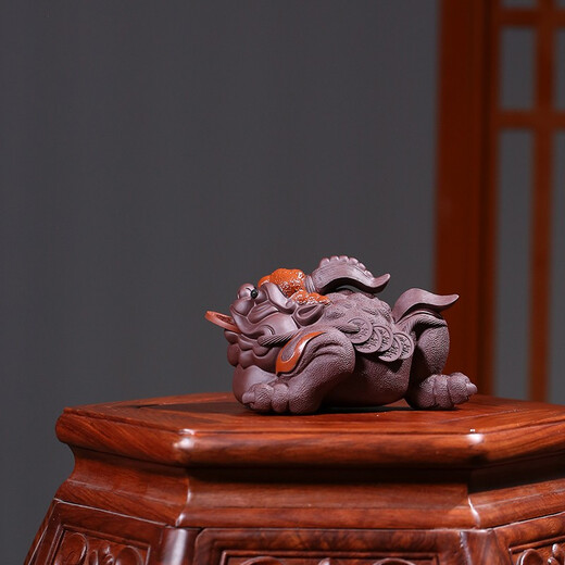 Zilaishun purple sand tea pet ornaments biting coins golden toad large can support the family kung fu tea set good luck in the head good luck in the head