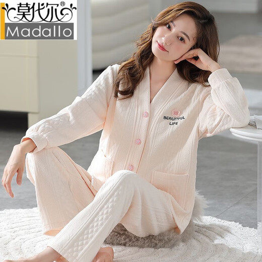 
Modal three-layer cotton ladies pajamas women's pure cotton long-sleeved cardigan in autumn and winter thickened warm large size loose women's home clothes 4840-Hatched L Recommended 110-120Jin [Jin equals 0.5 kg]