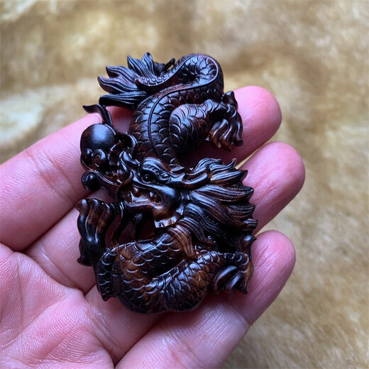 Xiaomu Yuansheng Hainan yellow rosewood flying dragon in the sky pendant animal zodiac pendant necklace dragon pendant car hanging piece