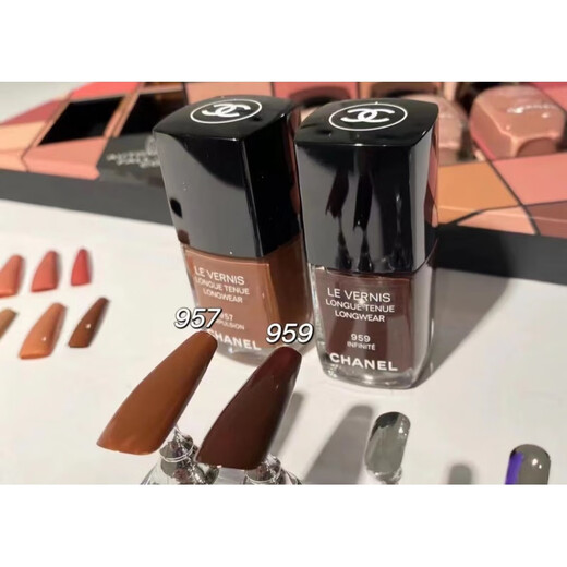 Chanel/Nail Polish 125/129/739/135/735/131/951/941/157 Top Coat New 131