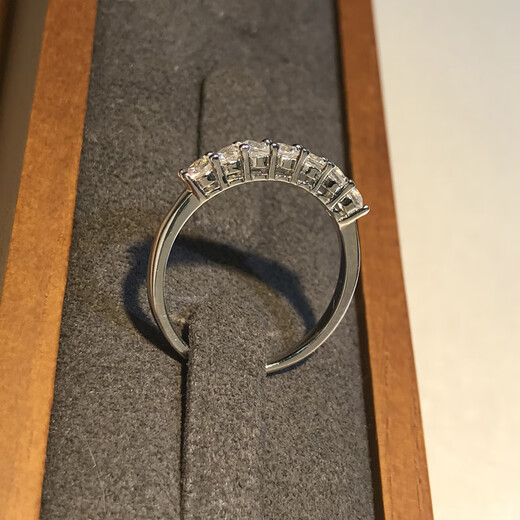 Feishengji 18K gold broken diamond ring, row of diamonds, thin diamond ring for women, non-fading silver, simple order, moissanite 18k gold, Hong Kong code - 11 code (high carbon diamond)