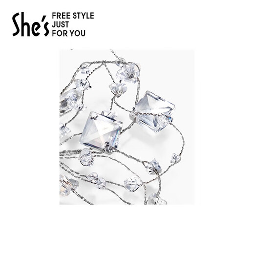 She s Qianzi Ice and Snow Secret Realm Brilliant Craftsmanship Crystal Frost Flower Brooch High-end Temperament Corsage Pin Birthday Gift for Women Silver H0