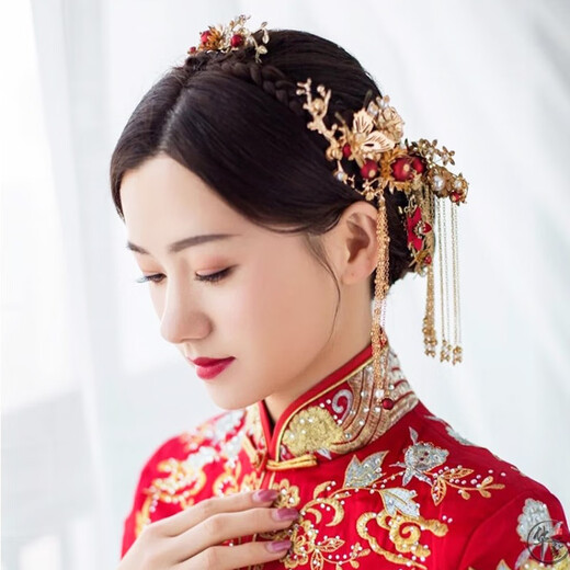 Shengli Xiuhe clothing headdress female bride 2024 new style simple and elegant simple wedding dragon and phoenix gown hair accessories new Chinese style with branches and ear hooks set