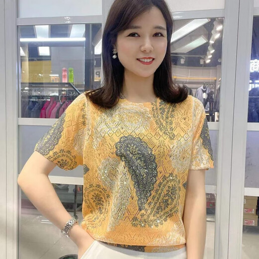 皮尔卡丹2025夏时尚洋气烫钻短袖T恤女款打底衫印花显瘦女宽松百搭妈m妈装 681#黄色 2XL 115-125斤