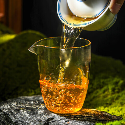 Sanyin Tea Iceland Pu'er Tea Raw Tea Yunnan 10 years old Chen Qizi Cake Tea Ancient Tree Tea Cake Pack 357g
