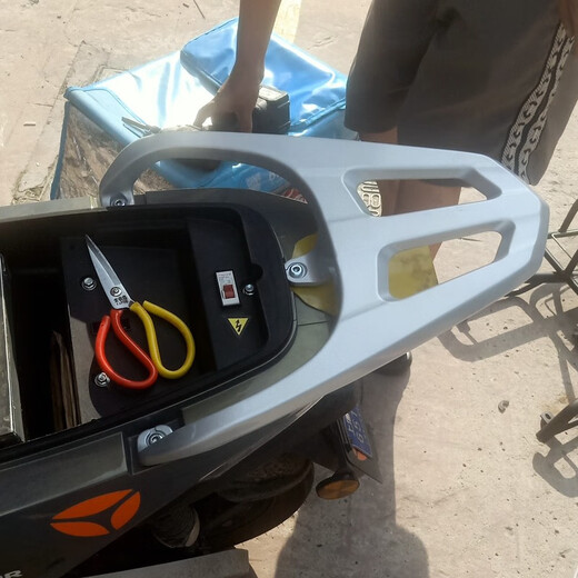 Huizhuo is suitable for aluminum alloy rear tail rack Yadi Tailing Aima and other electric vehicles rear shelf battery car trunk takeaway stand Emma icebreaker A505/A723 aluminum alloy tail rack AB