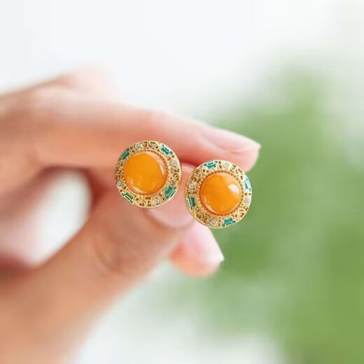 Knock knock love beeswax earrings for women new Chinese style national style earrings chicken fat yellow retro enamel sterling silver earrings jade Siqiu earrings one pair shop owner