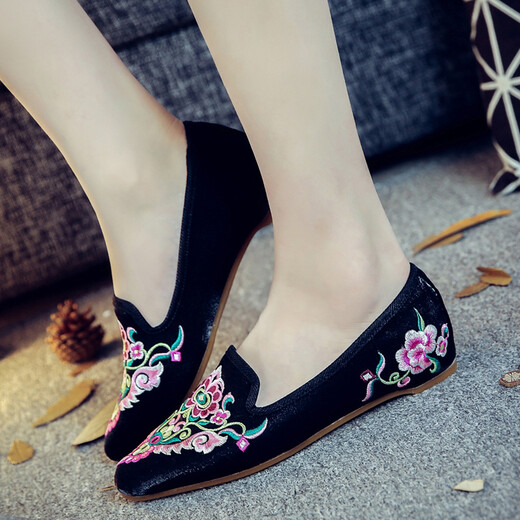 Yonghechun alter Peking -Stoffschuhe Mode Frauenschuhe Alte Stil gestickte Schuhe Ethnische Style Hanfu Schuhe bequem