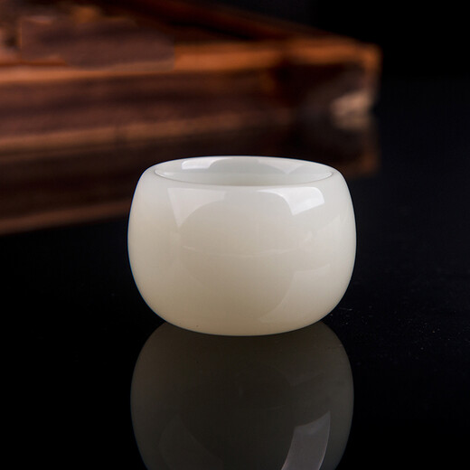 Tianxia Yujia Jade Xiaoyao Pot and Wine Glass Set White Wine Pot and White Wine Cup Crafts Ornaments Customer Gift Gift Box Xiaoyao Pot + Four Wine Tasting Glasses Set