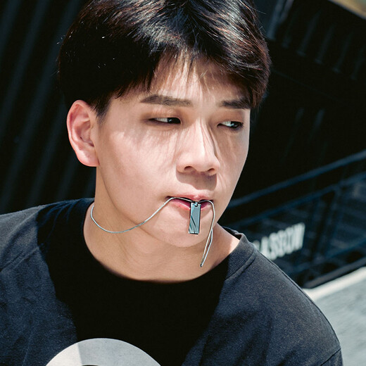 Ostantin tungsten gold pendant necklace, high-end, fashionable and versatile, trendy tungsten steel birthday and Valentine's Day gift for boyfriend and husband, black pendant with chain 50CM