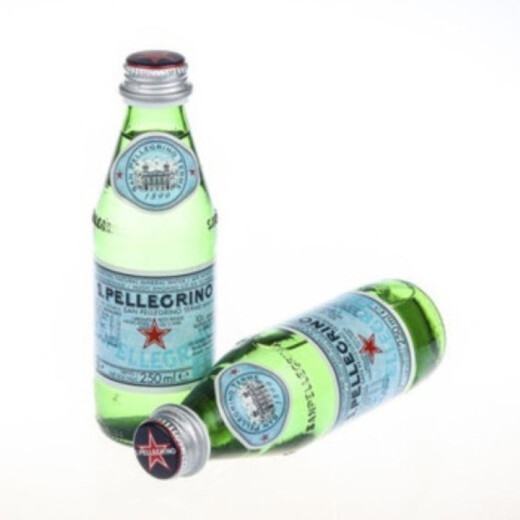 San Pellegrino imported from Italy natural aerated mineral water sparkling water soda water drinking water San Pellegrino 250ml*24 bottles