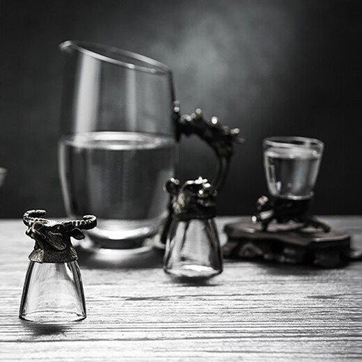 12 zodiac wine glasses and wine utensils & gifts for elders, leaders, friends, husbands, teachers, birthdays, customer gifts, customized father’s Dragon Boat Festival, Mid-Autumn Festival, teachers, New Year and Spring Festival company corporate gifts, 12 zodiac cups & wine dividers, customized paper gift boxes (tin color)