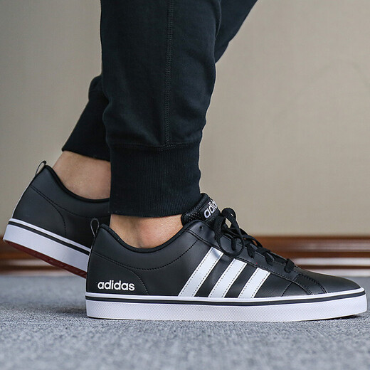 Adidas Neo Men's Chaussures 2024 Spring Nouvelles chaussures de course respirantes Sports sans glissement légers Sports Low-Top Confortables Chaussures Sports AW3889 Blanc / taille Black 40