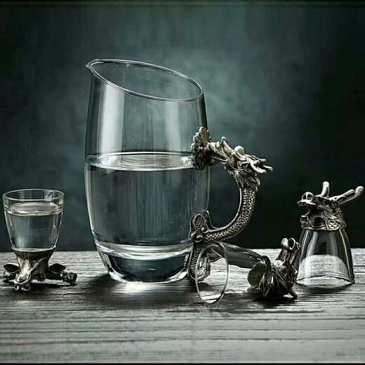 12 zodiac wine glasses and wine utensils & gifts for elders, leaders, friends, husbands, teachers, birthdays, customer gifts, customized father’s Dragon Boat Festival, Mid-Autumn Festival, teachers, New Year and Spring Festival company corporate gifts, 12 zodiac cups & wine dividers, customized paper gift boxes (tin color)