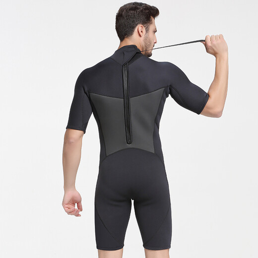 Men's thermal swimsuit short-sleeved one-piece thermal insulation cold-proof swimming 2MM thickened wetsuit winter swimming and snorkeling suit 1069 black L L120-135Jin Jin equals 0.5 kg