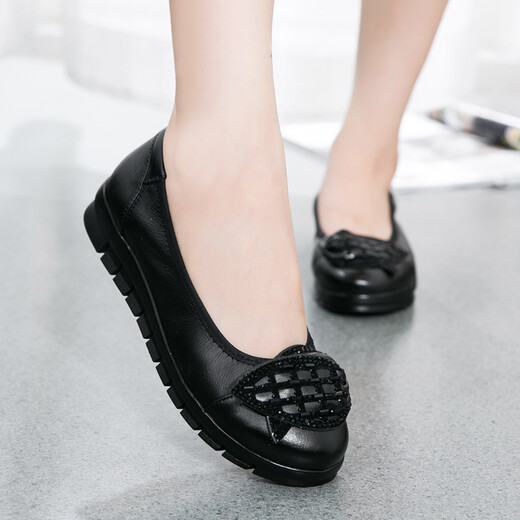 
Hengyoufu head layer soft cowhide mother shoes comfortable soft sole shallow mouth round toe flat sole bean shoes pregnant women work genuine leather women single shoes 702 black 38