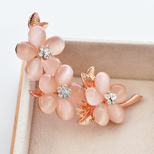 Haiwen Ni Brooch Women's Corsage Pin Jewelry Men's Artificial Cat's Eye Plum Blossom Three Lanes Gold