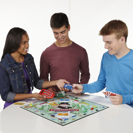 Hasbro Immobilien Tycoon Klassische chinesische und englische zweisprachige Brettspielparty Interaktive Puzzlespielzeug C1009 Immobilien Tycoon Batman F9930
