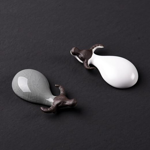 Simple calf tea pet ornaments can cultivate Zen mood, decorative tea toys, creative personalized handmade tea treasures, fortune-enhancing accessories, household kung fu tea sets, Ruyao little buffalo tea pet