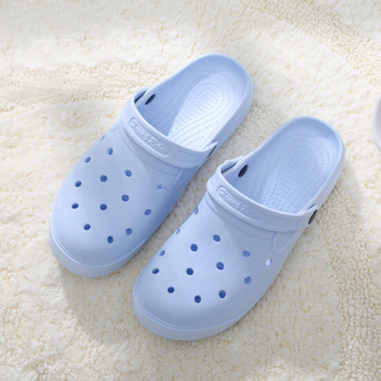 non slip resistant crocs