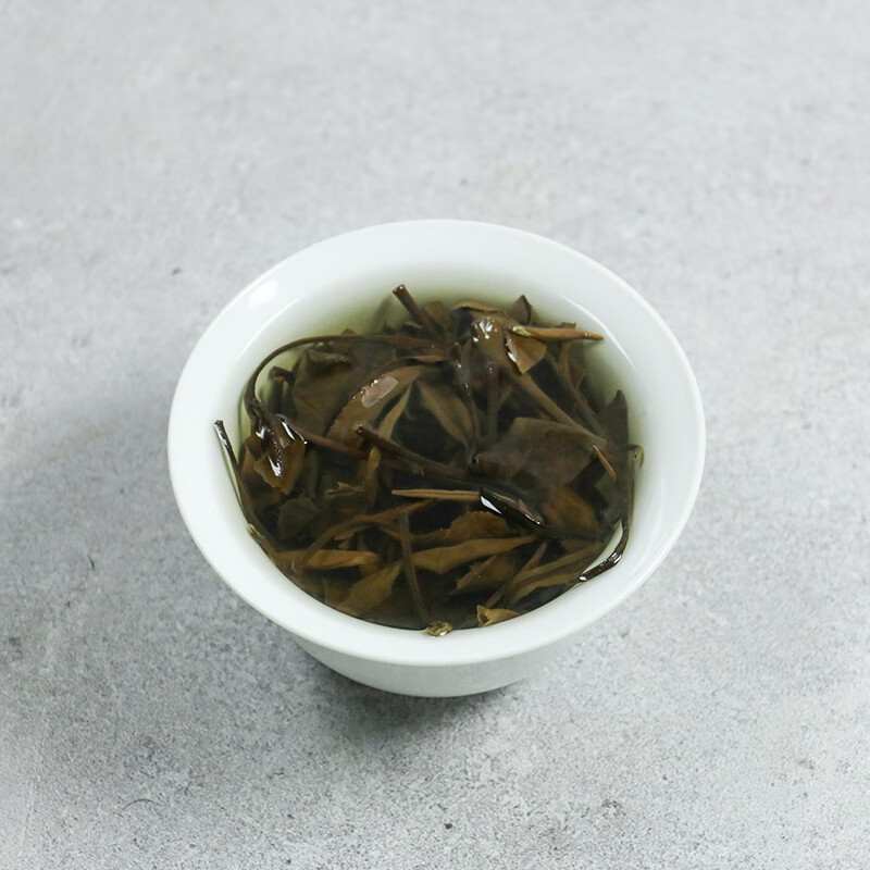 Lao Geyan 2010 Fujian Alpine Old Tree Jujube Fragrance White Tea Authentic Fuding White Tea First-Class Gongmei Biscuit Tea Small Square Piece Tea