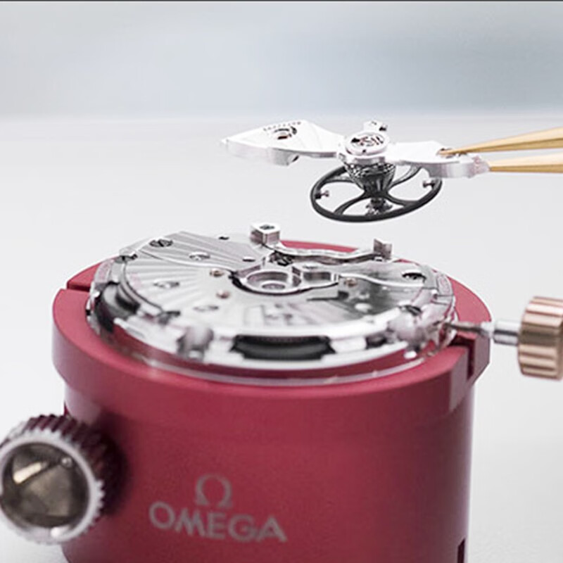 OMEGA professional watch repair shop Omega watch repair professional watch repair and luxury watch repair Replacing watch mirror Contact customer service for actual costs