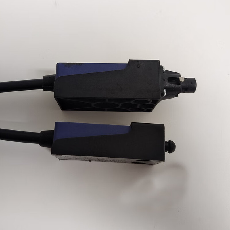 CR600-NF is suitable for Kone elevator tensioner switch, manual reset wiring, no plug-in, waterproof switch CR600NF, small head, 1 meter long, no plug-in